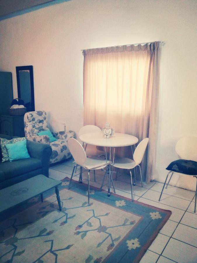 36 Df Strauss Street Apartman Kleinmond Kültér fotó