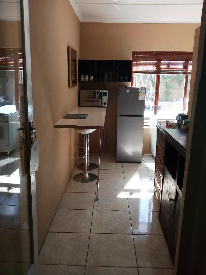 36 Df Strauss Street Apartman Kleinmond Kültér fotó