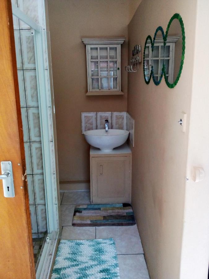 36 Df Strauss Street Apartman Kleinmond Kültér fotó