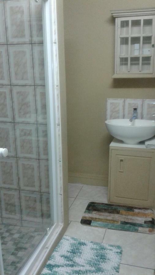 36 Df Strauss Street Apartman Kleinmond Kültér fotó